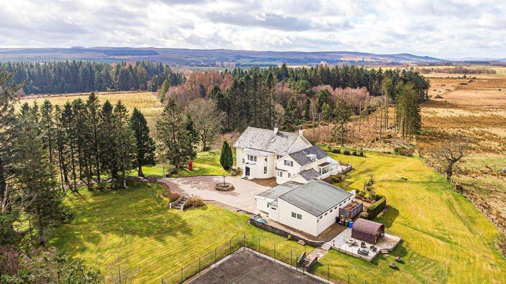 Finn Village - Loch Lomond Villa B&B - Black Room With Jacuzzi-Style Bath Glasgow Buitenkant foto